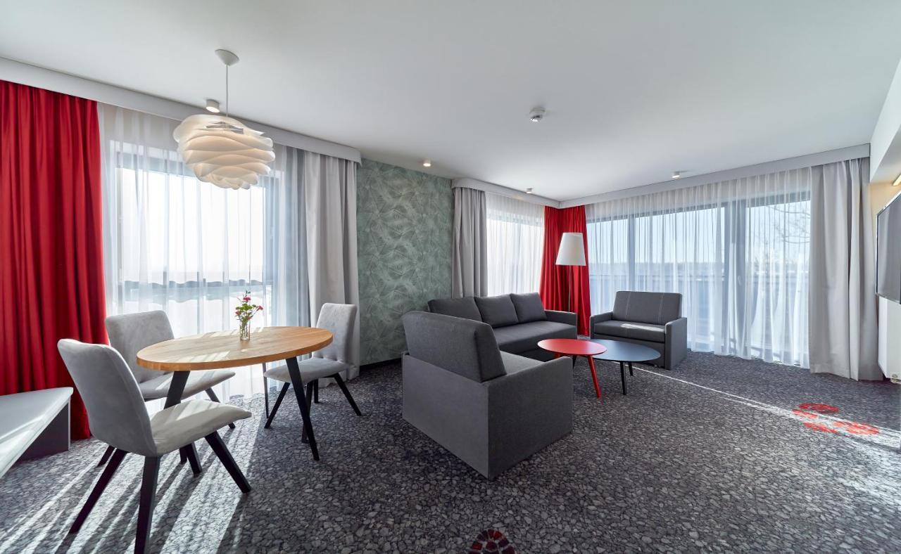 Hotel Ibis Styles Nowy Targ Exterior foto